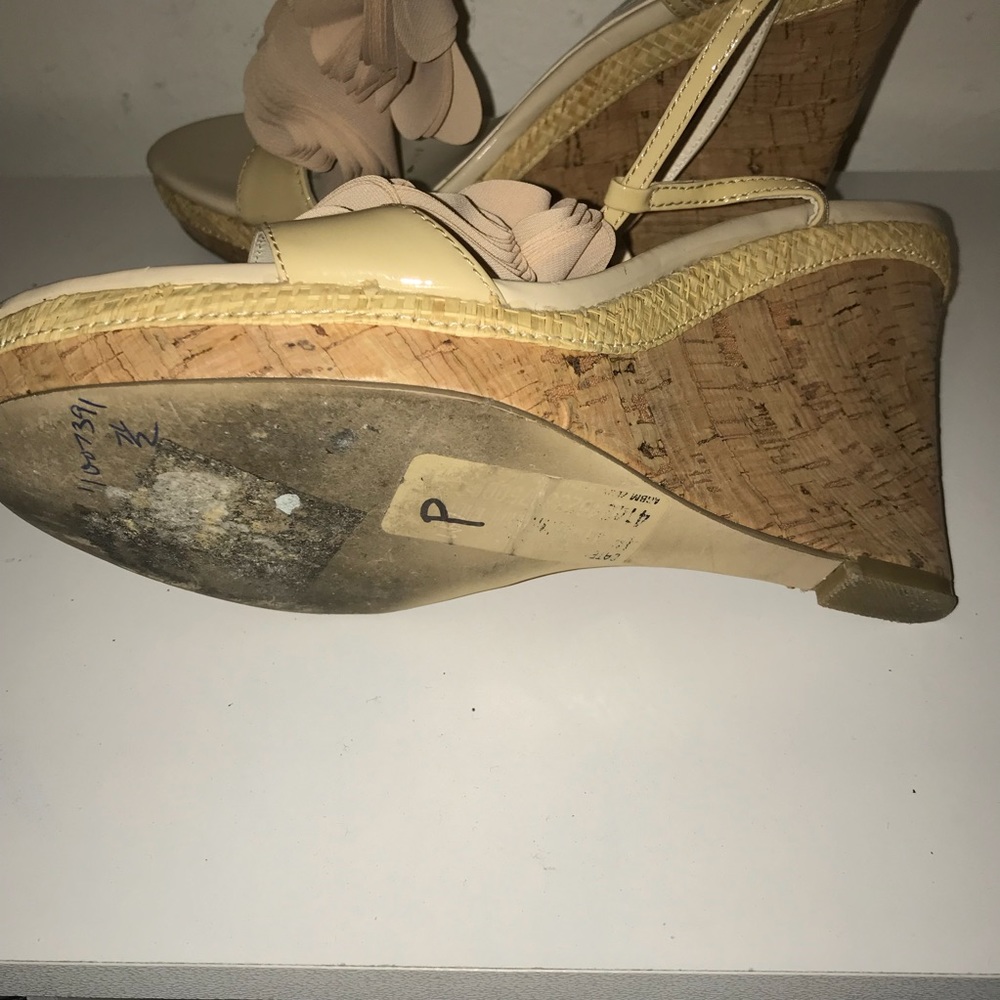 Badgley Mischka American Glamour cork wedge heels - Picture 4 of 6